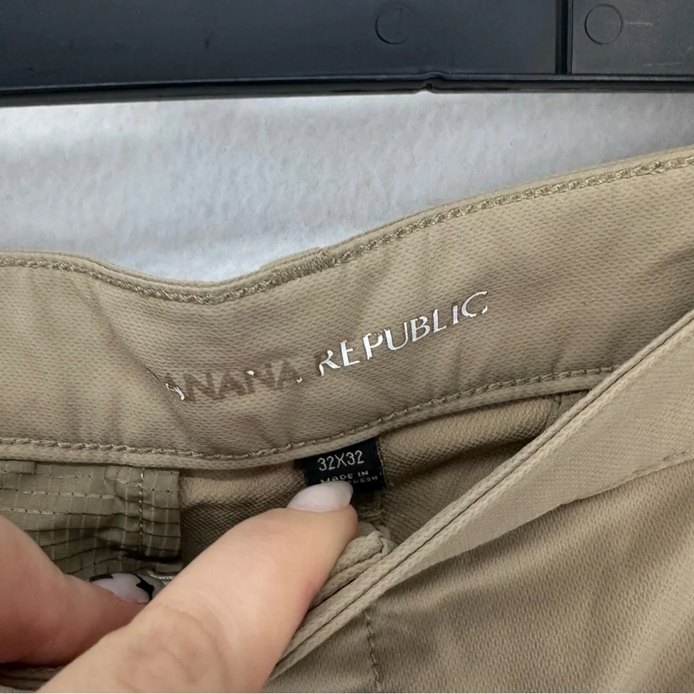 Banana Republic Casual Chino Pants Men’s 32x32‎ Tan